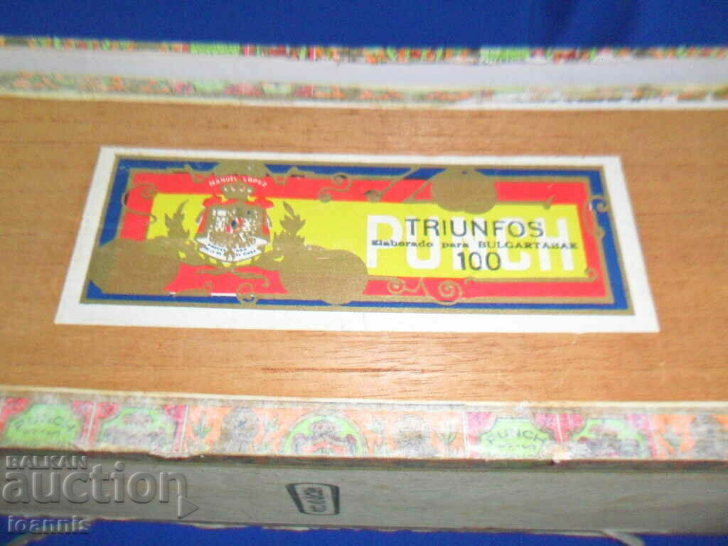 Auction Old boxes of cigars Auction Old boxes of cigars