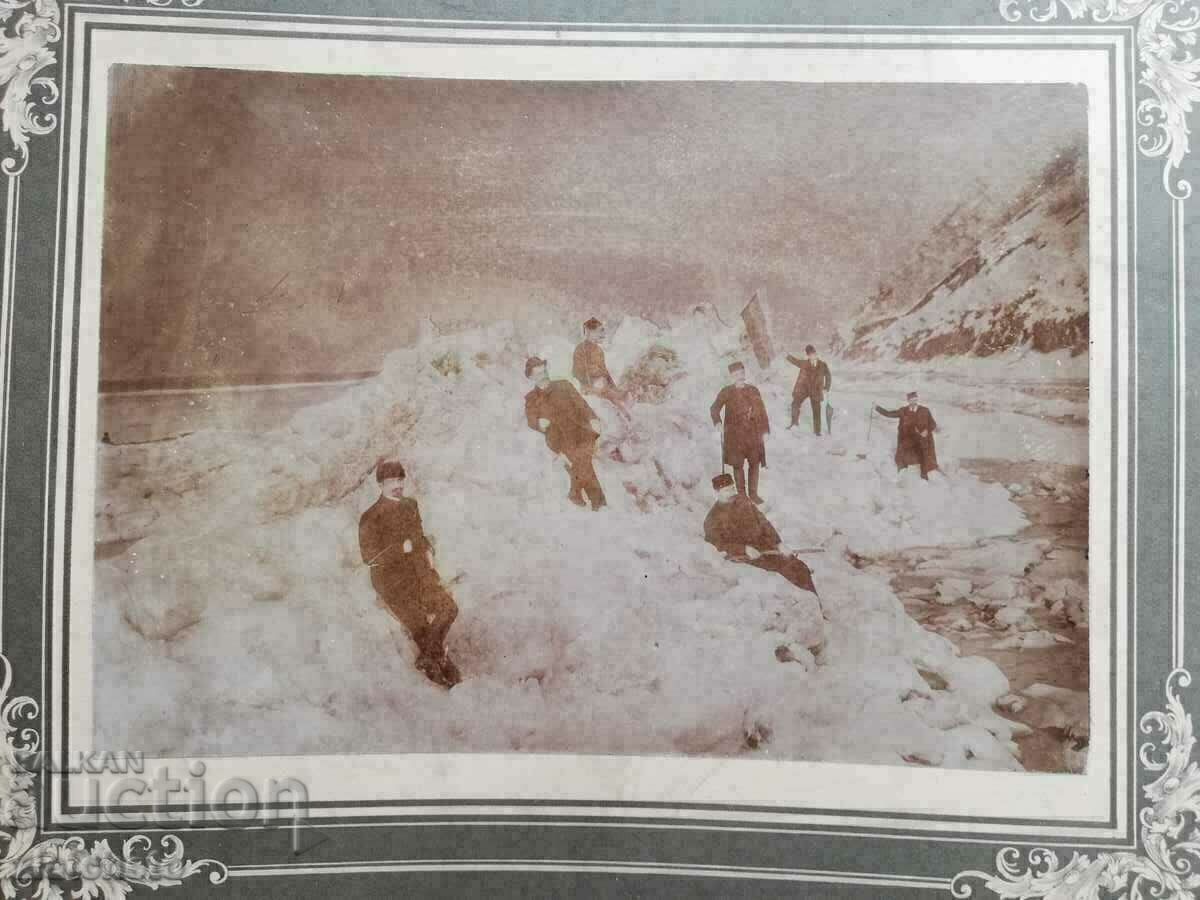 Unique photo cardboard Kingdom of Bulgaria - Black Sea frozen with price 100.00 BGN | € 51.13 Unique photo cardboard Kingdom of Bulgaria - Black Sea frozen with price 100.00 BGN | € 51.13