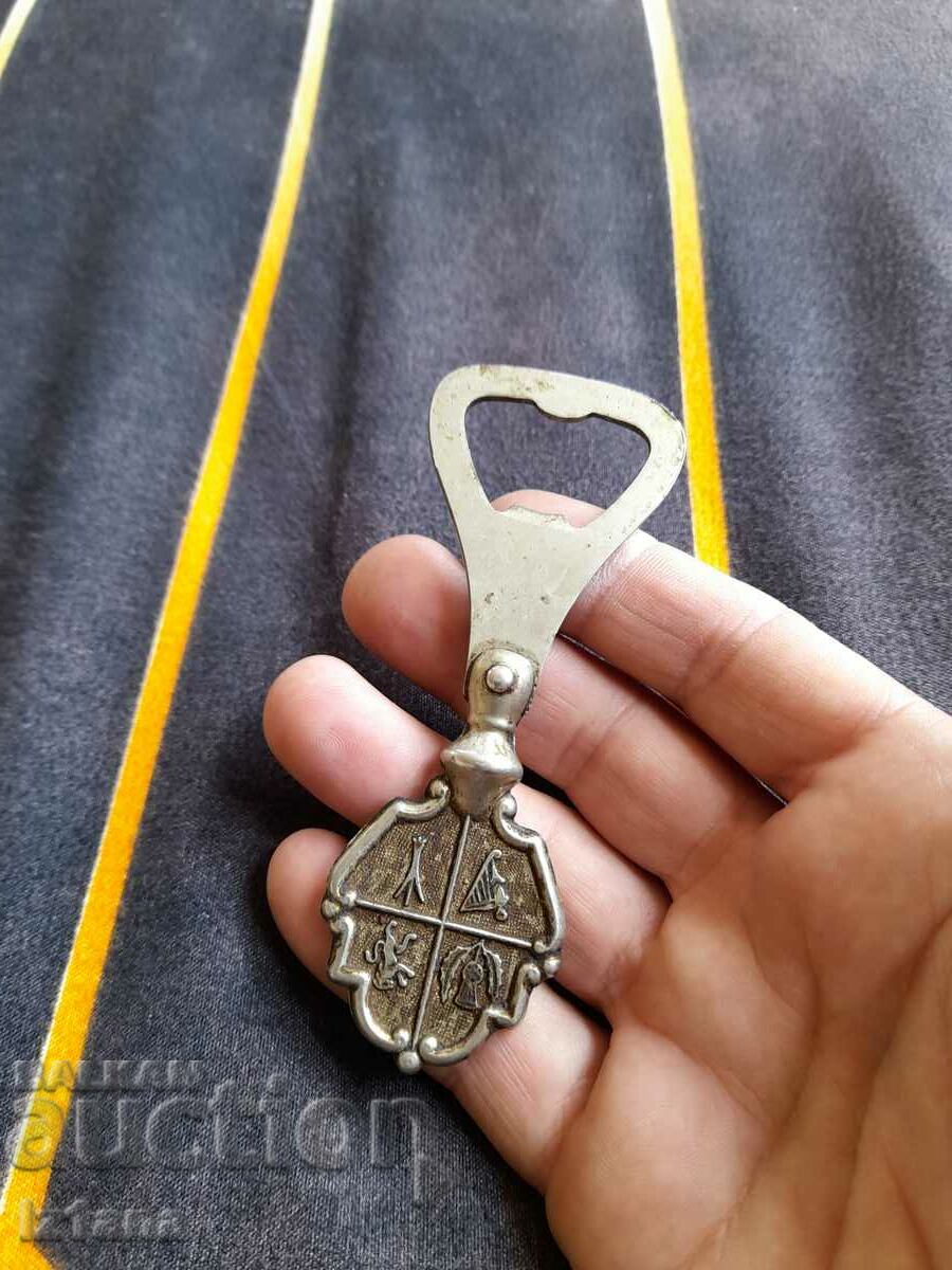 An old opener with price 20.00 BGN | € 10.23 An old opener with price 20.00 BGN | € 10.23