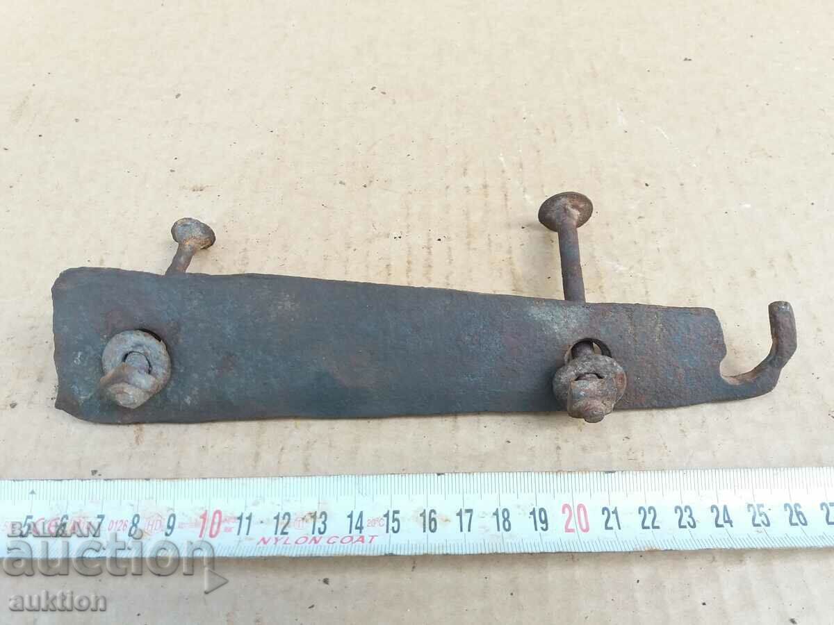 WROUGHT REVIVAL MANDALO, GATE LOCKER - CRANE - 7 WROUGHT REVIVAL MANDALO, GATE LOCKER - CRANE - 7