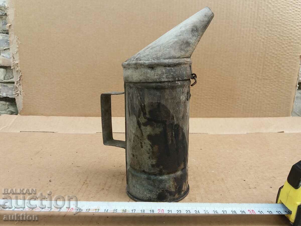 BEE SMOKING SKIN - TOOL with price 3.99 BGN | € 2.04 BEE SMOKING SKIN - TOOL with price 3.99 BGN | € 2.04