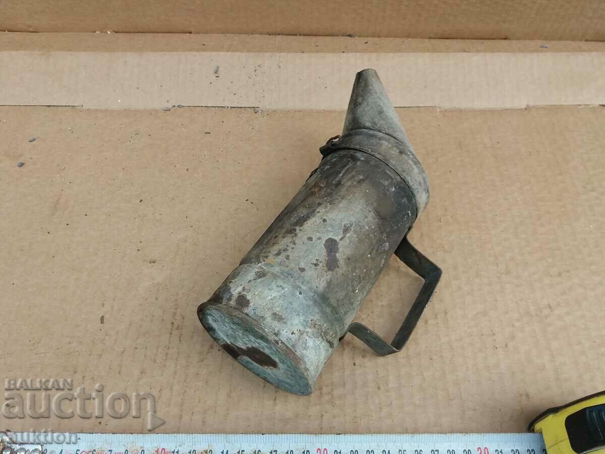 BEE SMOKING SKIN - TOOL - 6 BEE SMOKING SKIN - TOOL - 6