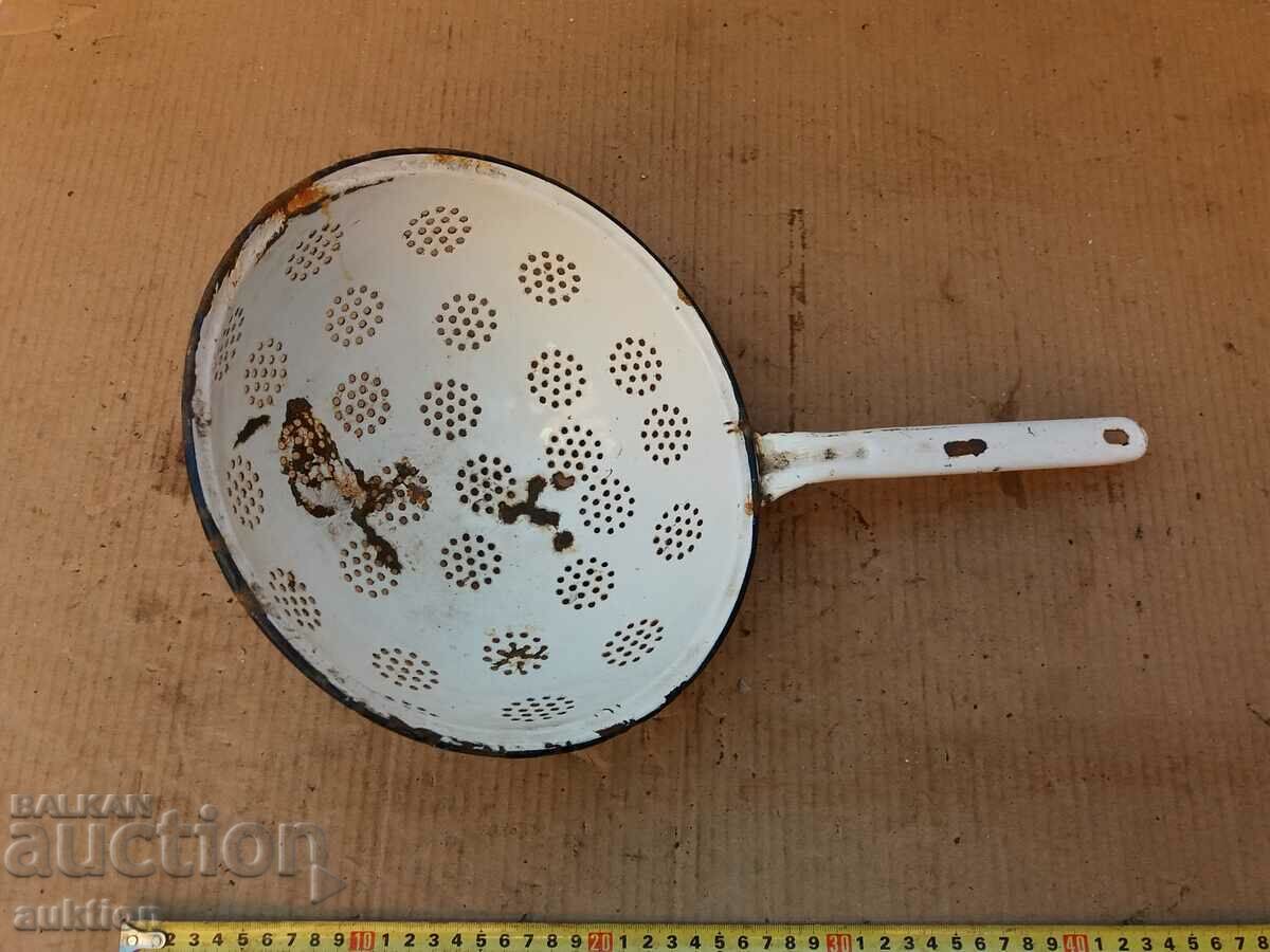 OLD ENAMELED SOC. GEVGIR with price 2.99 BGN | € 1.53 OLD ENAMELED SOC. GEVGIR with price 2.99 BGN | € 1.53