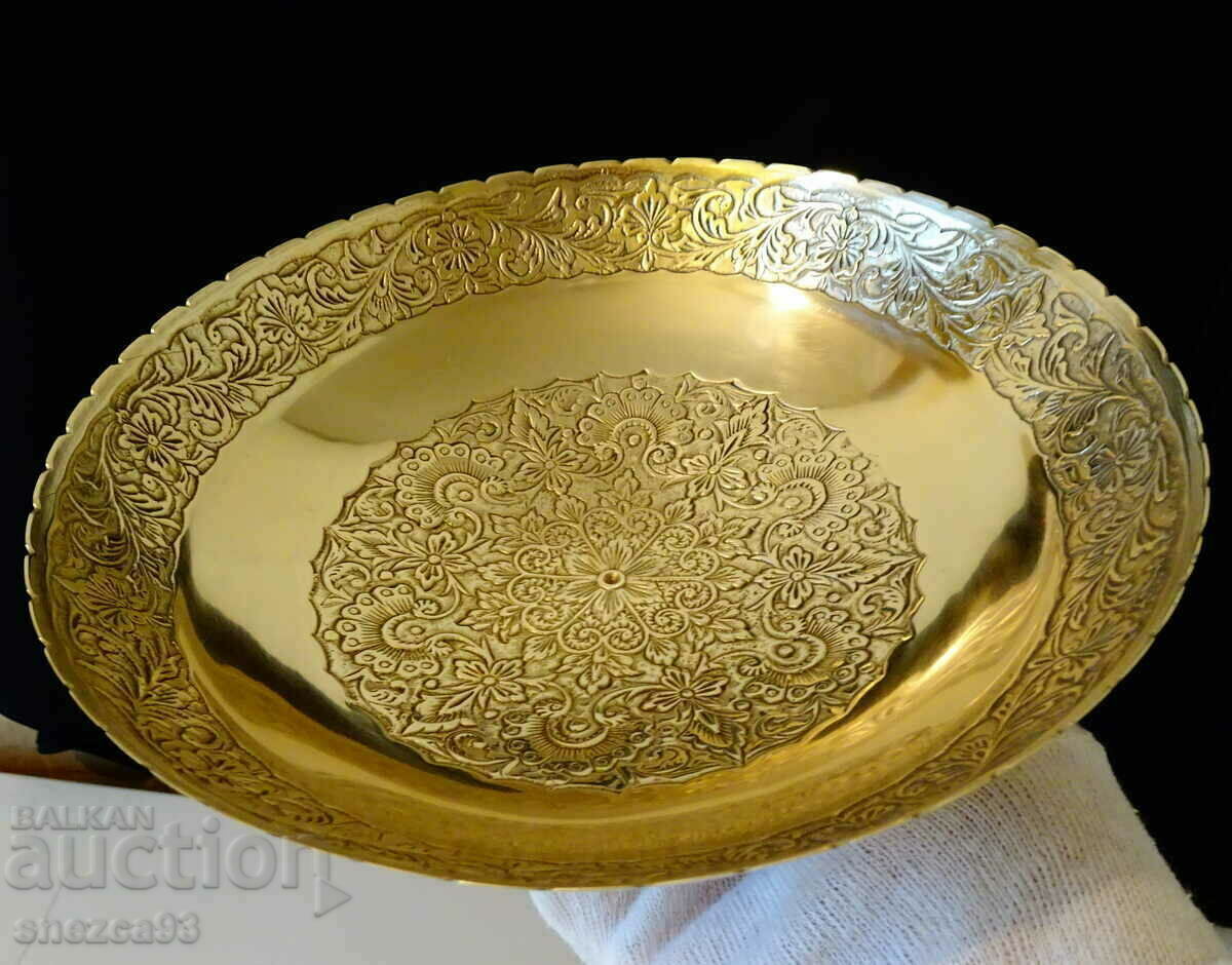 Dutch bronze fruit bowl, salad bowl, label