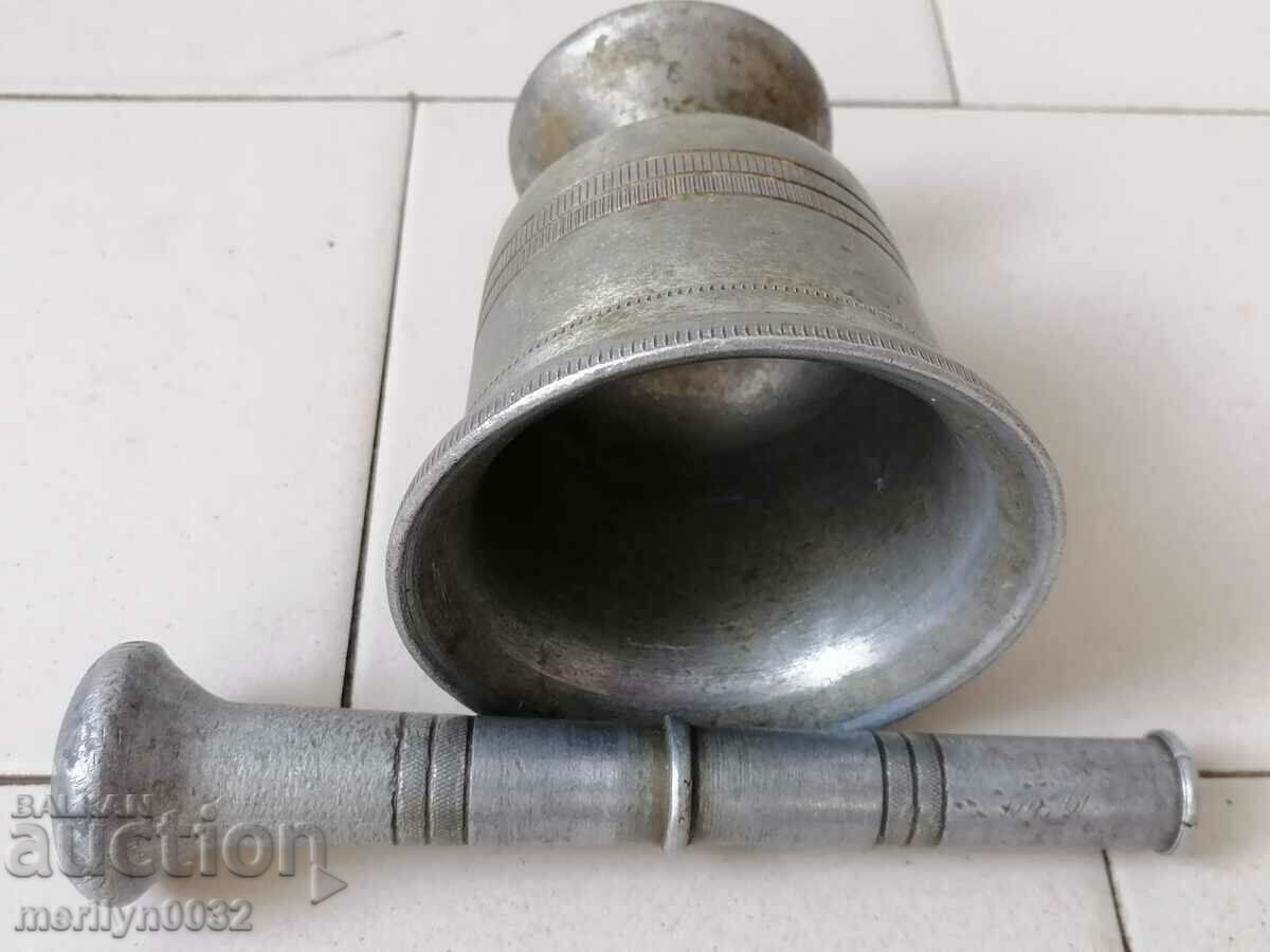 Old aluminum mortar, hammer, mortar with price 39.00 BGN | € 19.94 Old aluminum mortar, hammer, mortar with price 39.00 BGN | € 19.94