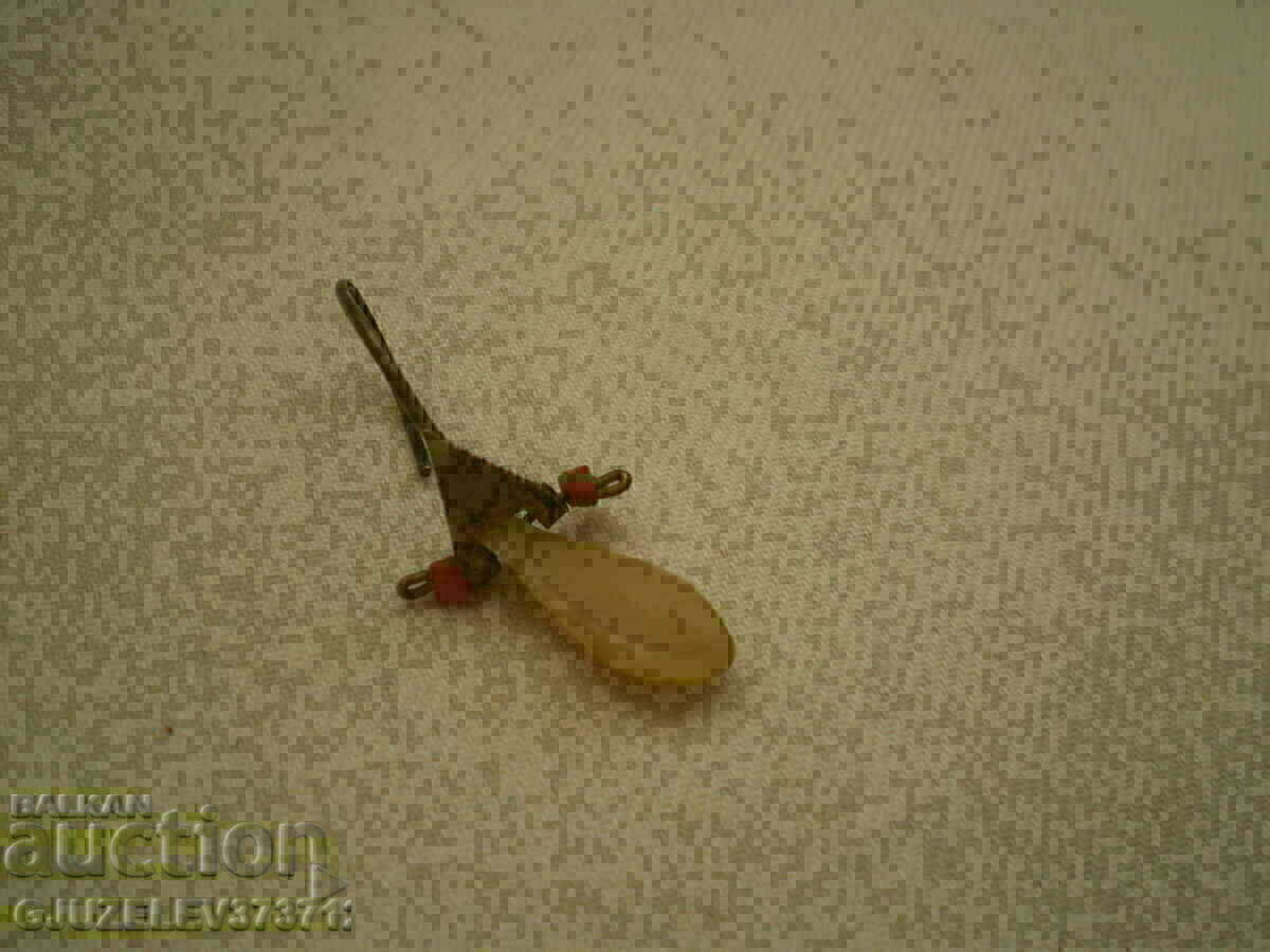 Auction A Revival pearl earring coral Auction A Revival pearl earring coral