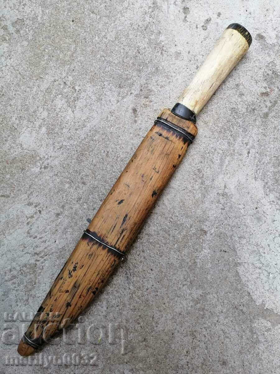 Delivery of Old hand-forged akulak knife with kaniya Delivery of Old hand-forged akulak knife with kaniya