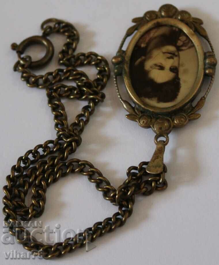 Auction OLD PHOTO LOCKET. Auction OLD PHOTO LOCKET.