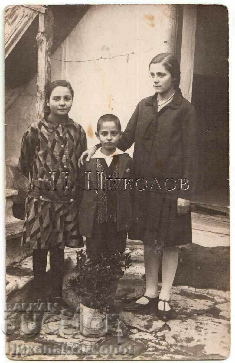 OLD PHOTO FAMILY GREECE GREEK PHOTOGRAPHER C595