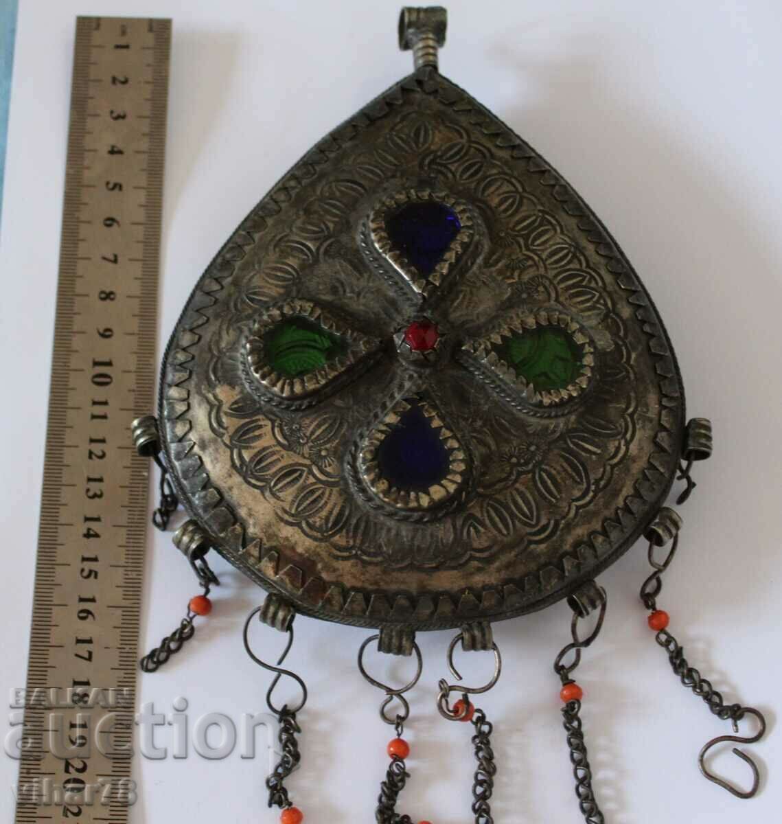 Old Huge Jewellery-SACHAN with price 499.99 BGN | € 255.64 Old Huge Jewellery-SACHAN with price 499.99 BGN | € 255.64