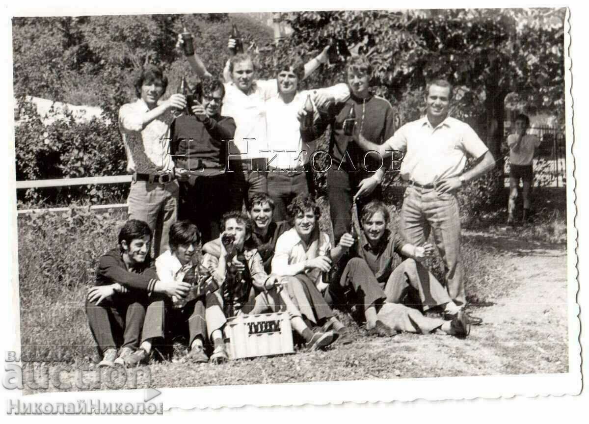 OLD PHOTO SOC ROMANCE BEER CASH C609 OLD PHOTO SOC ROMANCE BEER CASH C609