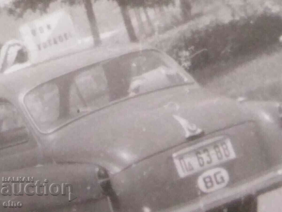 Old PHOTO - RETRO CAR, TRUCK, JEEP, Ruse with price 25.00 BGN | € 12.78