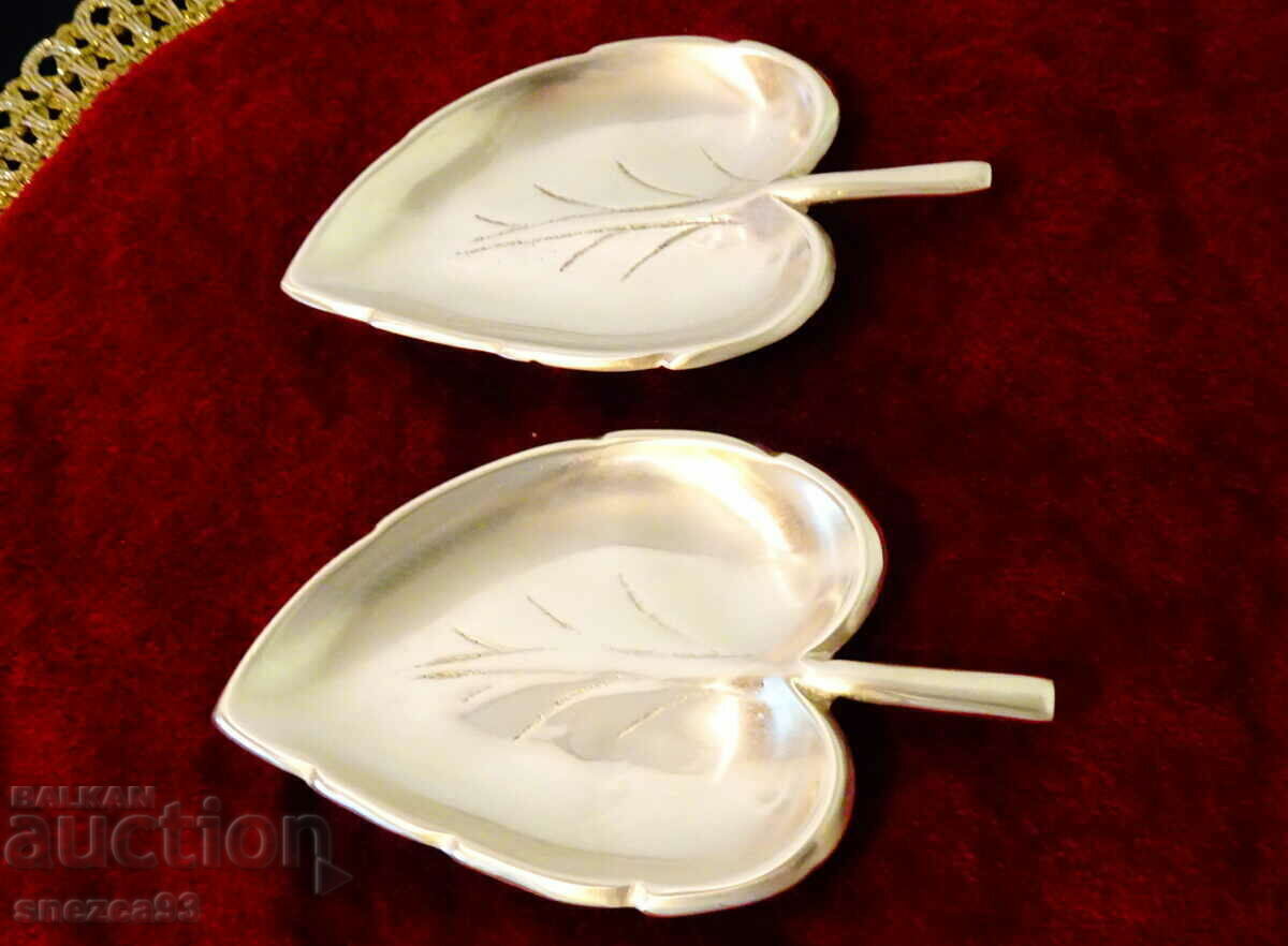 Bronze plate embossed leaf 2 pcs. - 5 Bronze plate embossed leaf 2 pcs. - 5