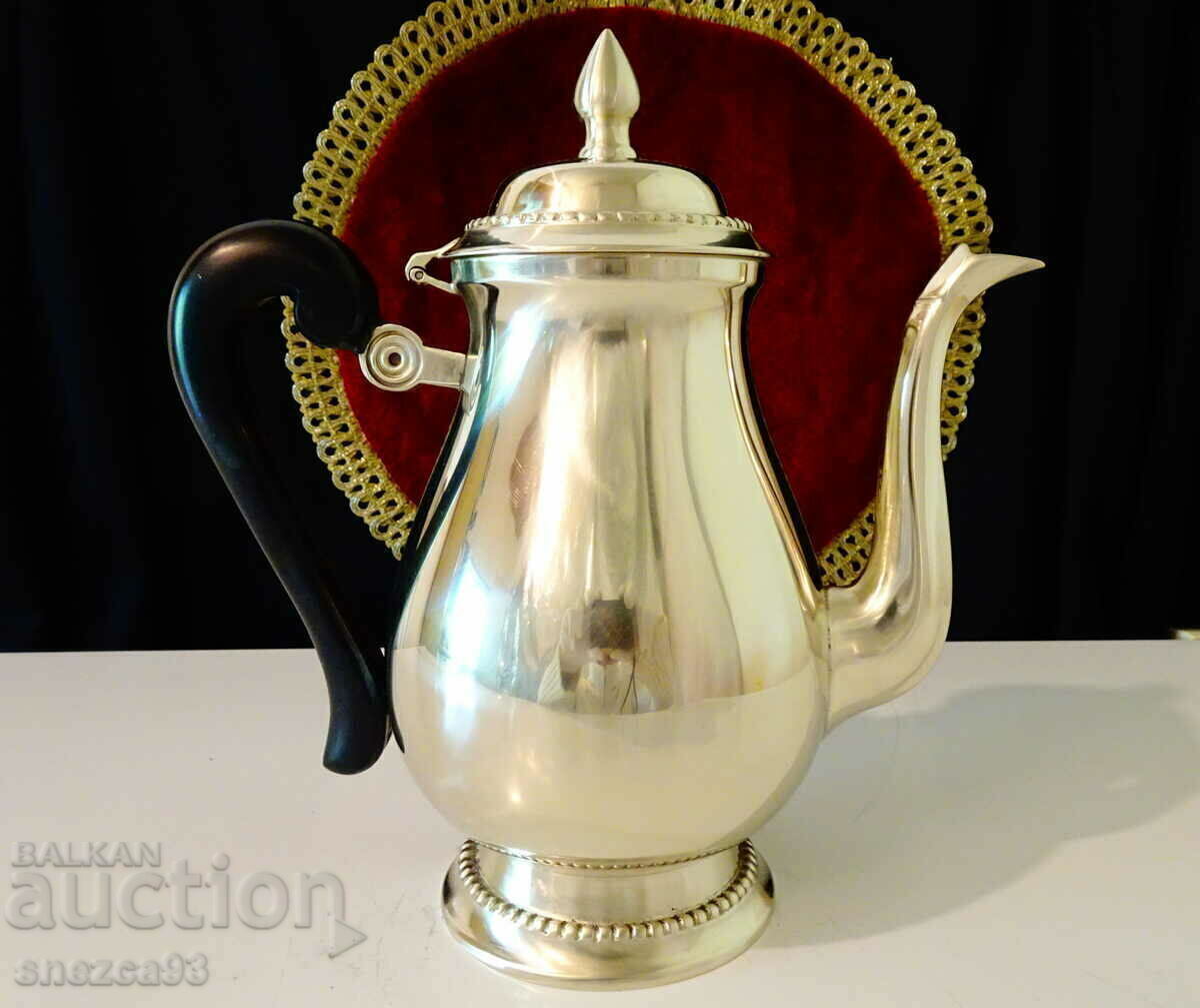 Auction Silver-plated jug, teapot 1 kg, 1.5 l, Louis XVI Auction Silver-plated jug, teapot 1 kg, 1.5 l, Louis XVI