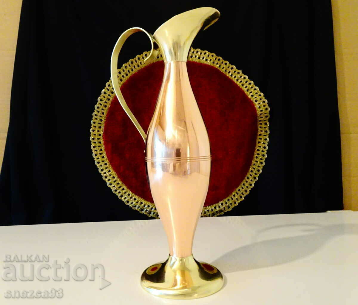 Auction Copper wine jug Rembrandt Tiel, 25 cm Auction Copper wine jug Rembrandt Tiel, 25 cm