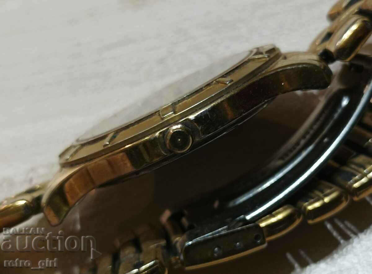 Delivery of I am selling a "CANDINO" watch. Delivery of I am selling a "CANDINO" watch.