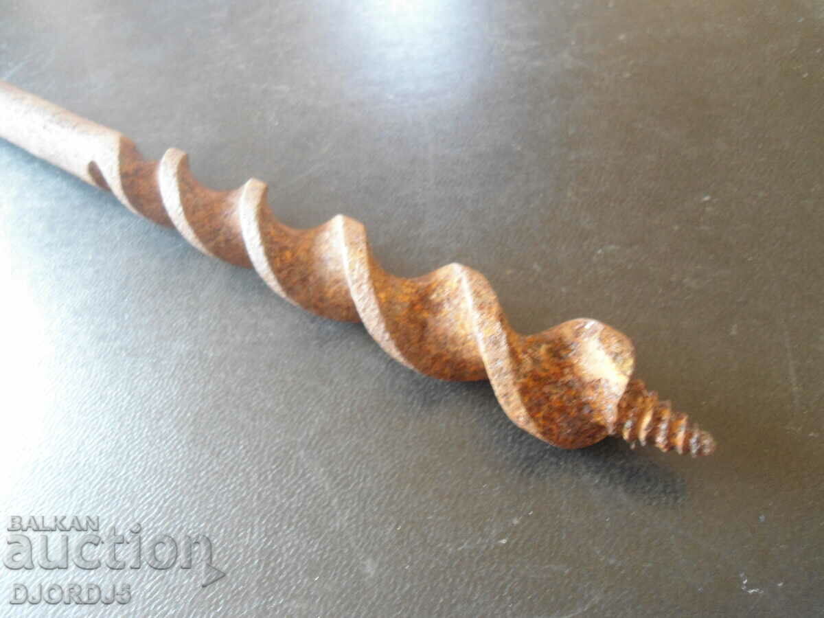 Old drill, chipping with price 3.00 BGN | € 1.53 Old drill, chipping with price 3.00 BGN | € 1.53