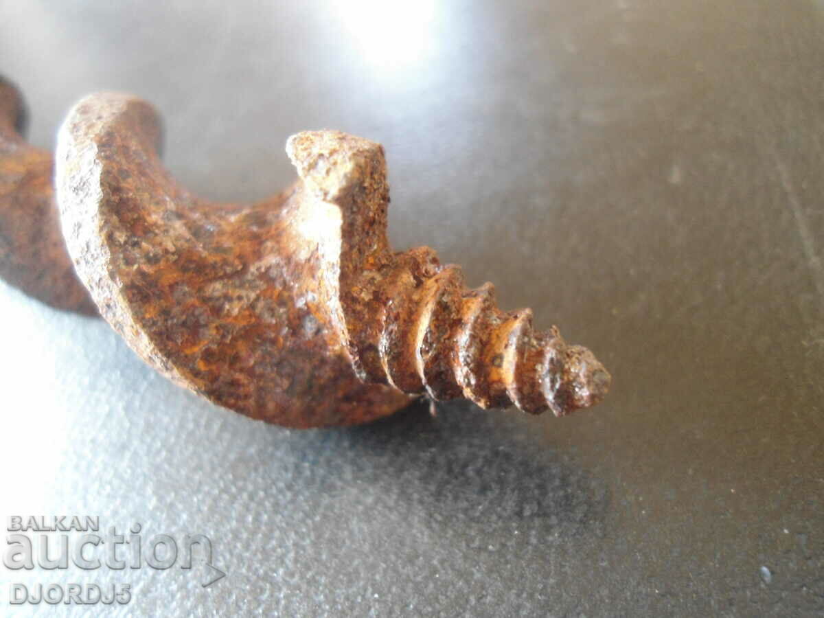 Auction Old drill, chipping Auction Old drill, chipping