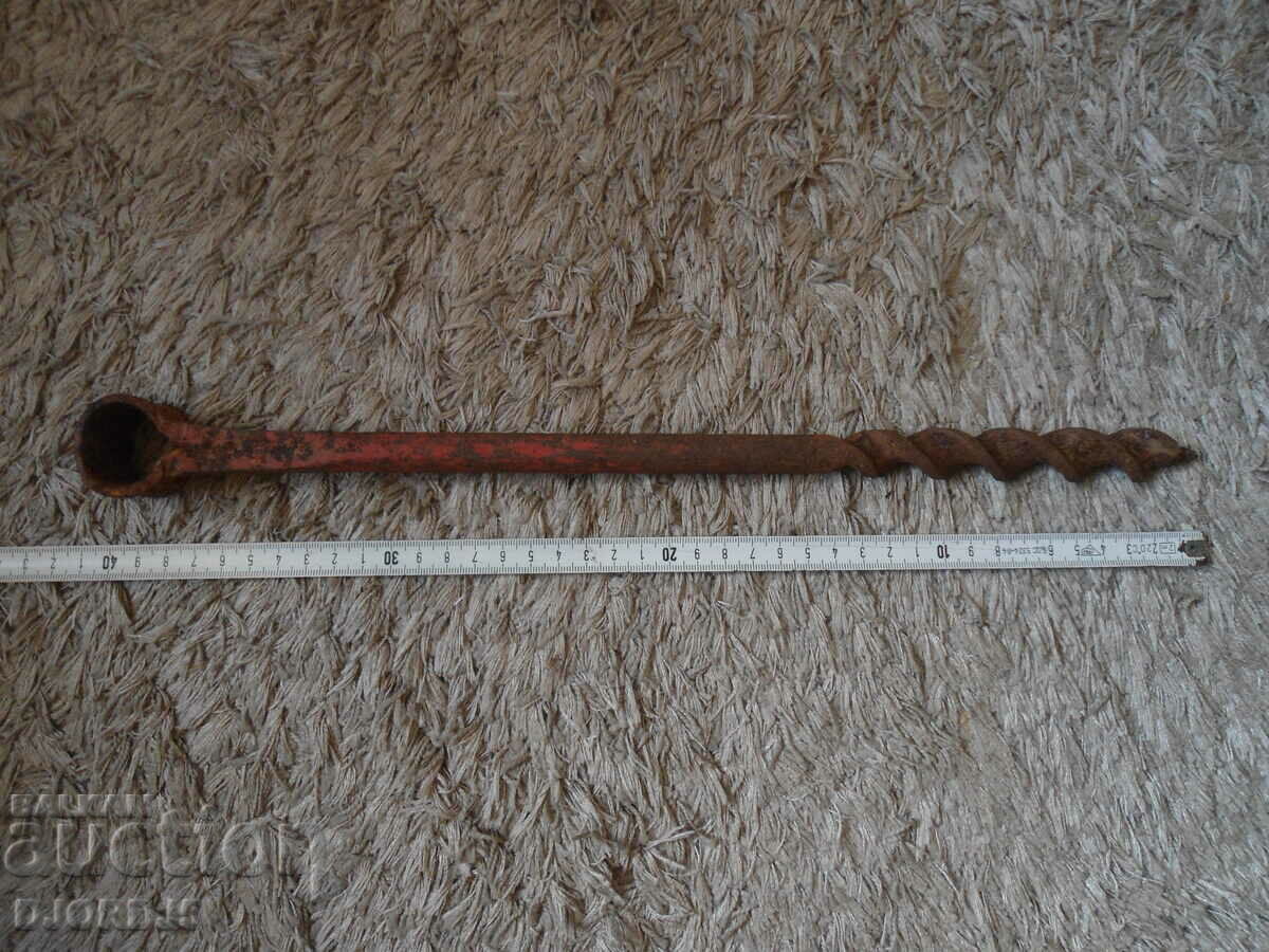 Old drill, chipping - 5 Old drill, chipping - 5