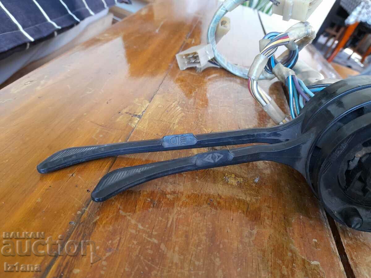 Pârghii pentru controlul farurilor, indicatoarelor, ștergătoarelor Lada, VAZ cu preț 50.00 BGN | € 25.56