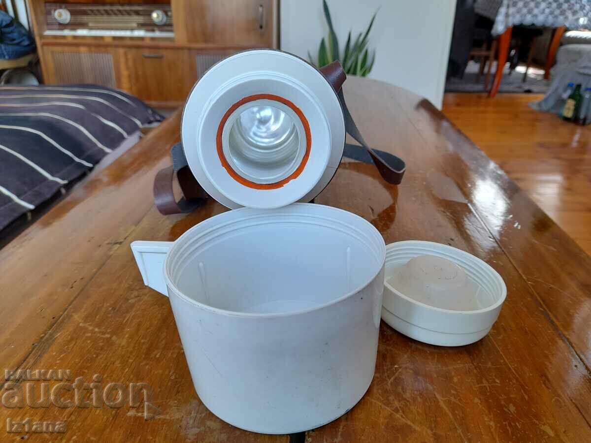 Delivery of Old thermos Delivery of Old thermos