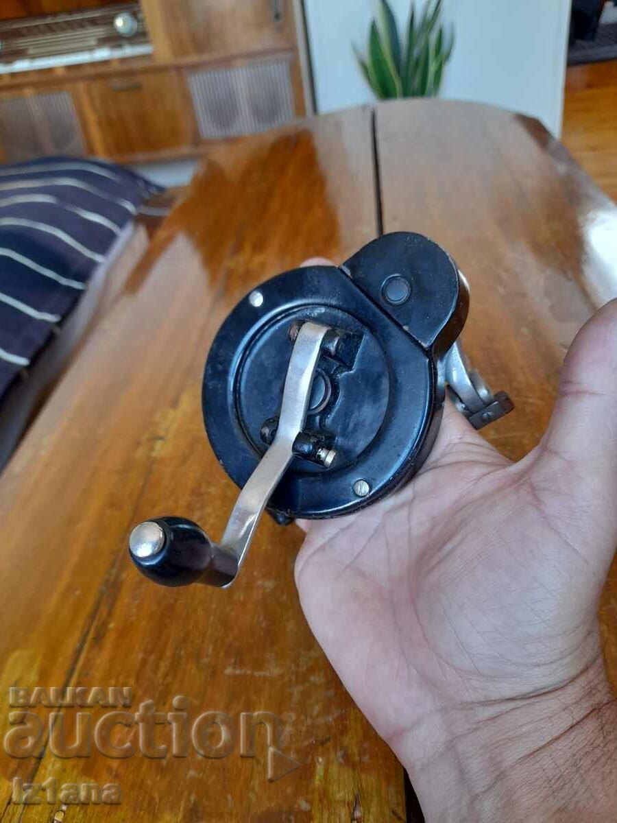 Swirl machine spindle with price 25.00 BGN | € 12.78