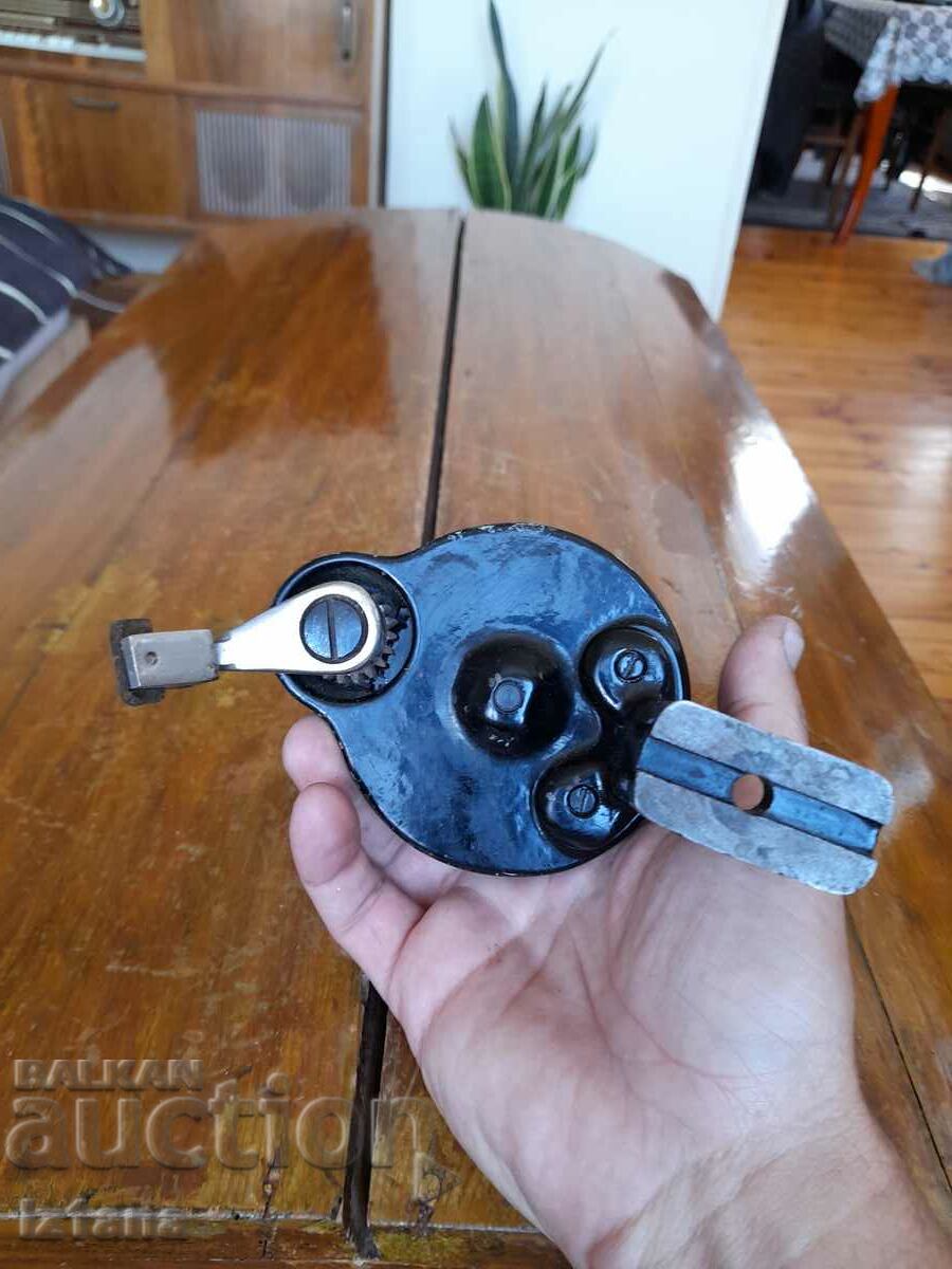 Auction  Swirl machine spindle