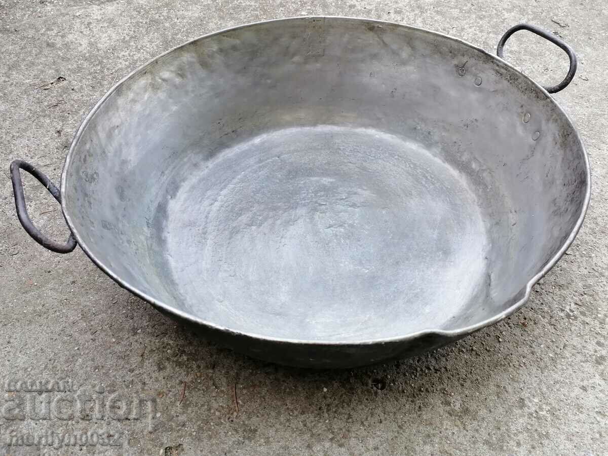 Old copper tray, sahane, baker, tray, tray with price 139.00 BGN | € 71.07 Old copper tray, sahane, baker, tray, tray with price 139.00 BGN | € 71.07