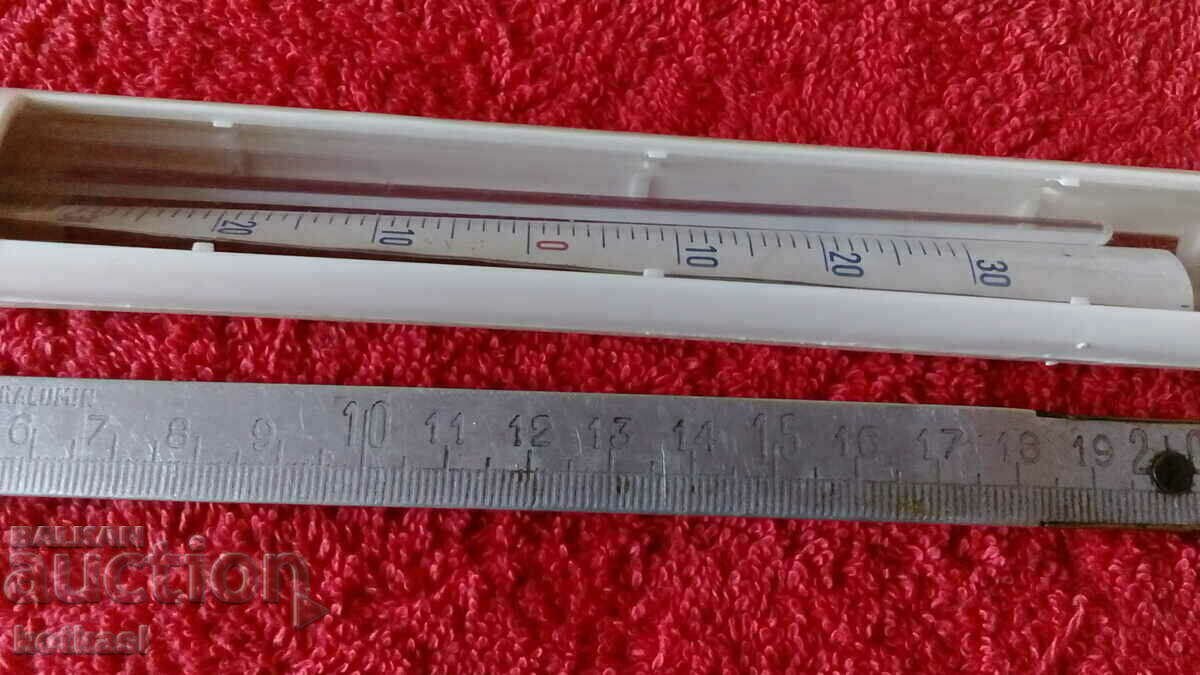 Delivery of Old big thermometer Delivery of Old big thermometer