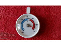Стар термометър кръгъл