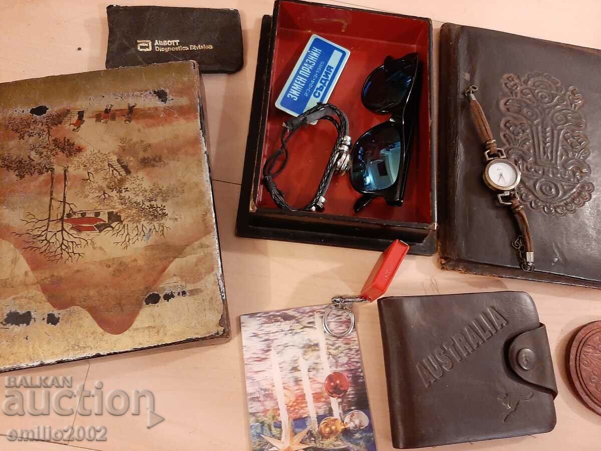 Retro personal belongings with price 9.00 BGN | € 4.60 Retro personal belongings with price 9.00 BGN | € 4.60