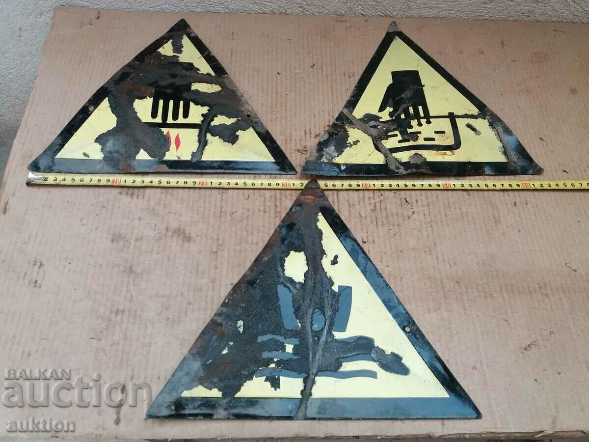 Auction SET OF 3 ENAMELED METAL SIGNS Auction SET OF 3 ENAMELED METAL SIGNS