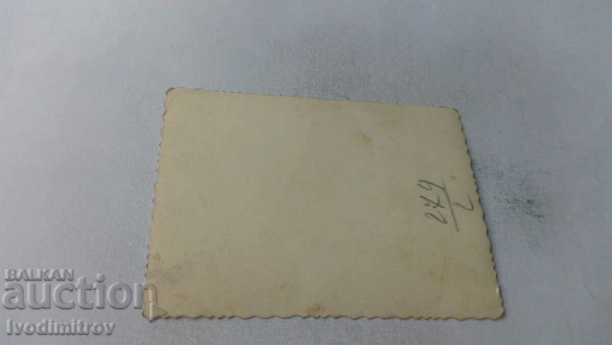 Photo Two women wearing shalwars with price 2.35 BGN | € 1.20 Photo Two women wearing shalwars with price 2.35 BGN | € 1.20