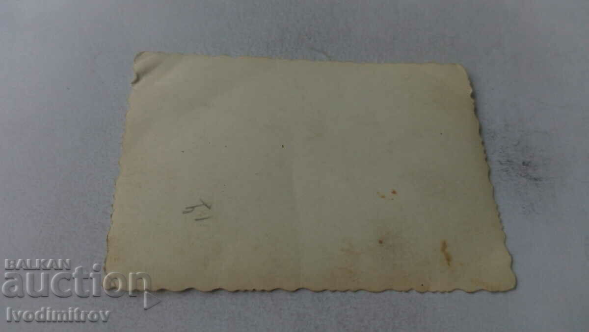 Φωτογραφία Στρατιώτης στο χωράφι με τιμή 1.35 BGN | € 0.69 Φωτογραφία Στρατιώτης στο χωράφι με τιμή 1.35 BGN | € 0.69