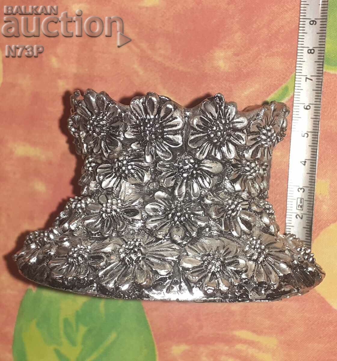 BEAUTIFUL CANDLESTICK. BASE. BLOOMING. - 6 BEAUTIFUL CANDLESTICK. BASE. BLOOMING. - 6