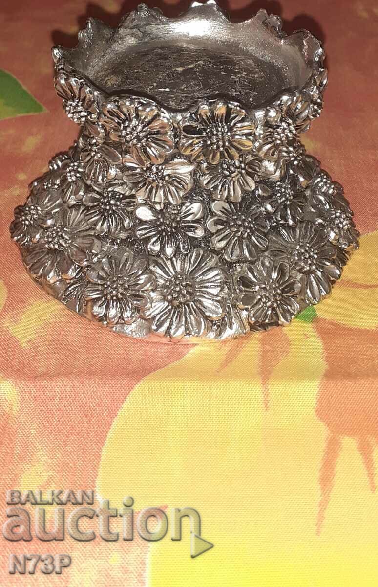 BEAUTIFUL CANDLESTICK. BASE. BLOOMING. - 7 BEAUTIFUL CANDLESTICK. BASE. BLOOMING. - 7