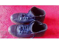 Old sports high shoes sneakers number 39