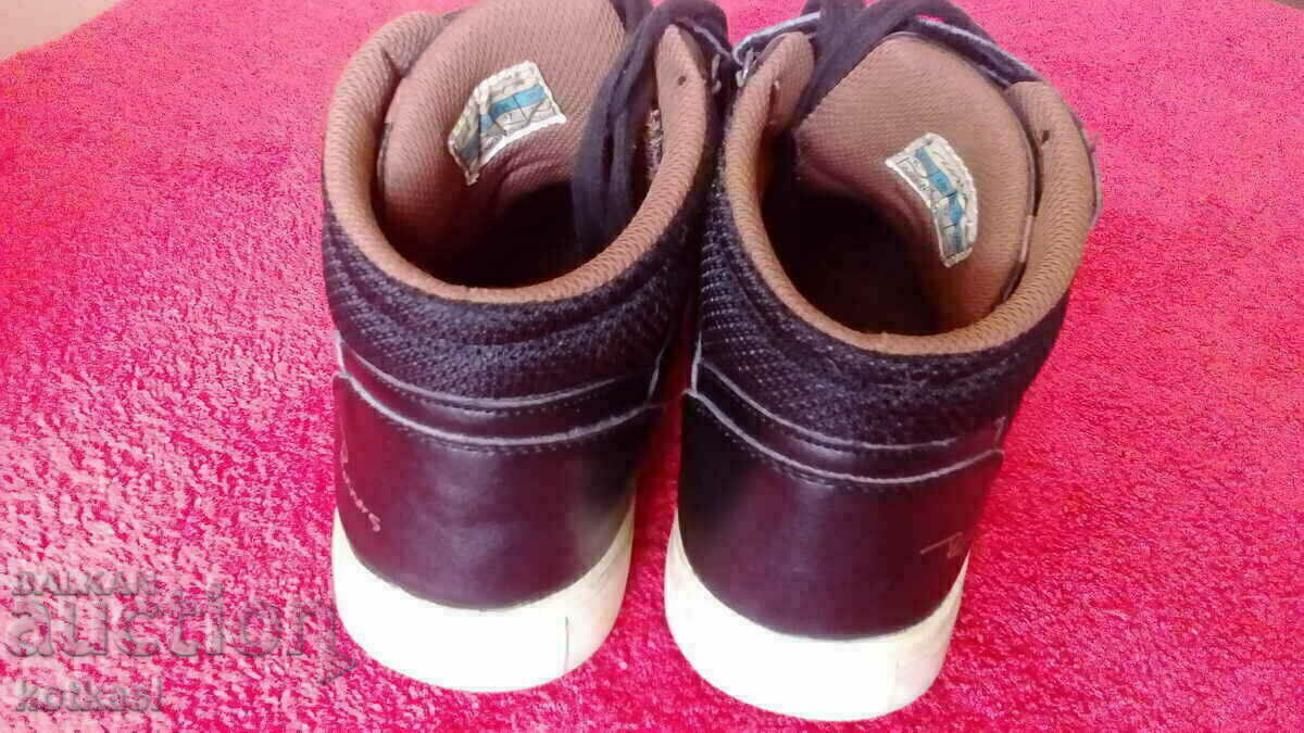 Old sports shoes sneakers number 37 runners - 6 Old sports shoes sneakers number 37 runners - 6