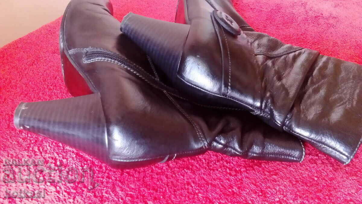 Women's leather boots heel number 39 - 6 Women's leather boots heel number 39 - 6