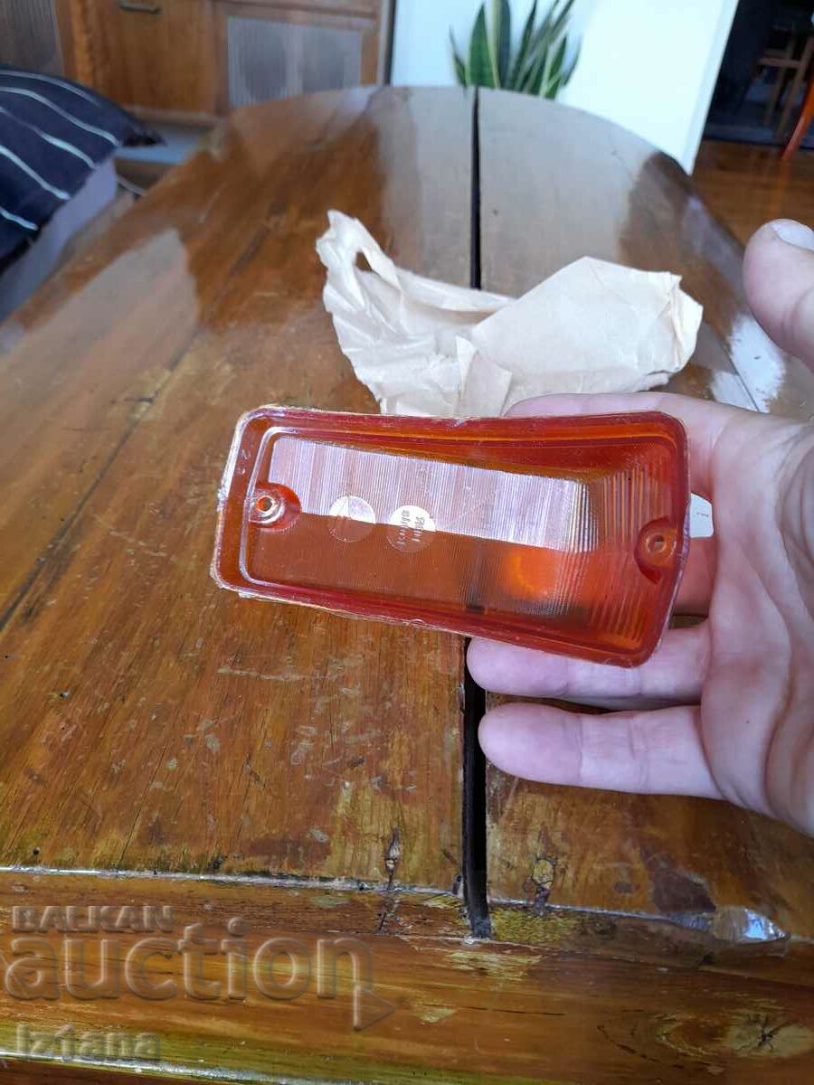 Delivery of Old Wartburg blinker glass Delivery of Old Wartburg blinker glass