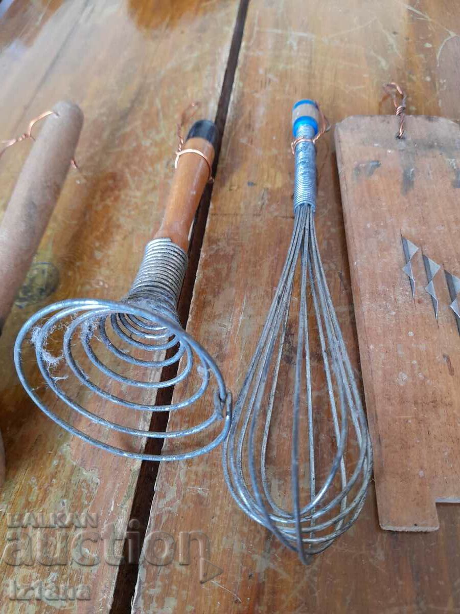 Auction  Old kitchen utensils, tools