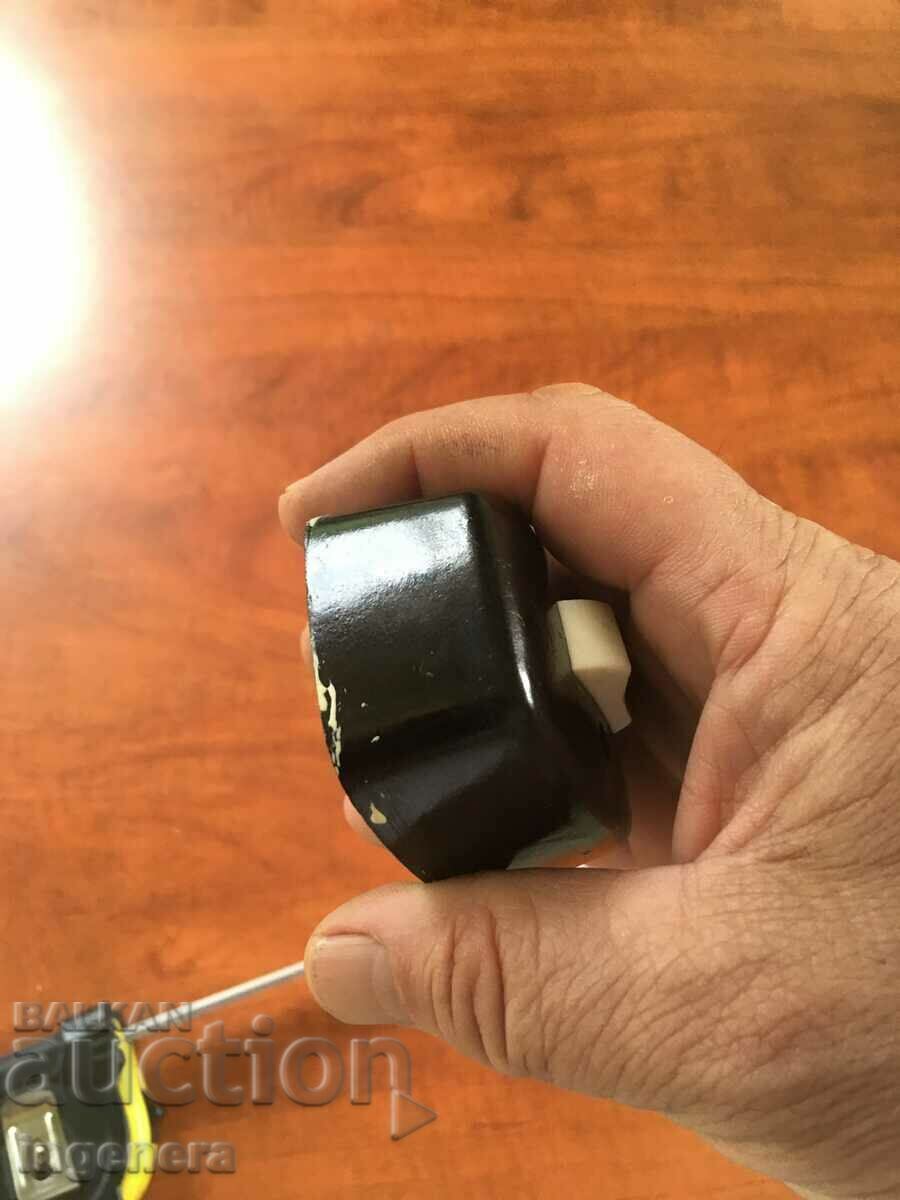 Delivery of ELECTRIC WRENCH RETRO BAKELITE Delivery of ELECTRIC WRENCH RETRO BAKELITE