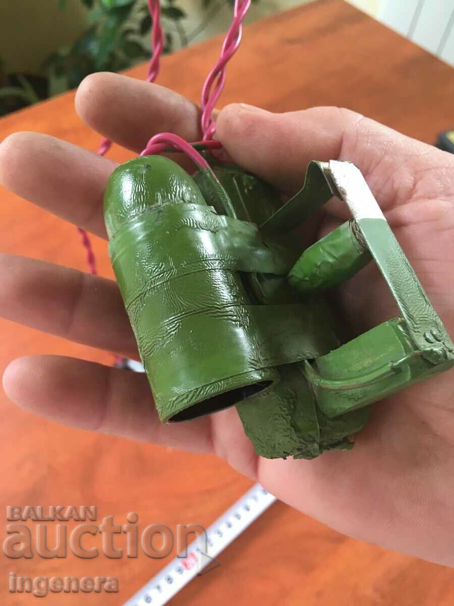 Delivery of PLUG WITH SOCKET E14 TRIAL Delivery of PLUG WITH SOCKET E14 TRIAL