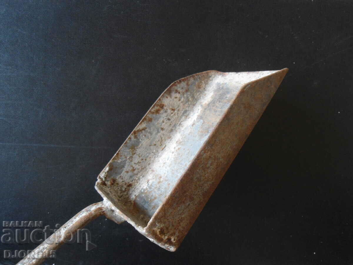 Old metal spatula with price 6.00 BGN | € 3.07 Old metal spatula with price 6.00 BGN | € 3.07
