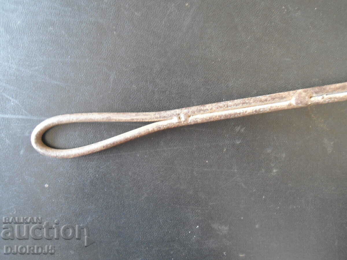 Auction Old metal spatula Auction Old metal spatula