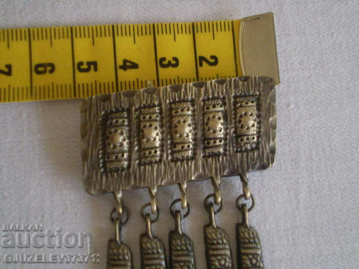 Δημοπρασία καρφίτσα αναβίωσης Δημοπρασία καρφίτσα αναβίωσης