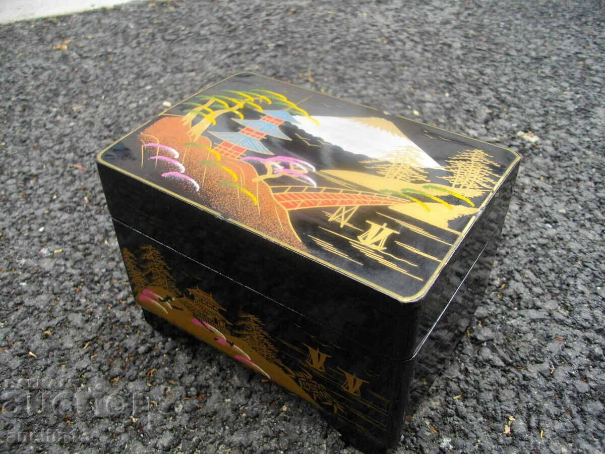 OLD MUSIC JEWELRY BOX JAPAN with price 75.00 BGN | € 38.35 OLD MUSIC JEWELRY BOX JAPAN with price 75.00 BGN | € 38.35