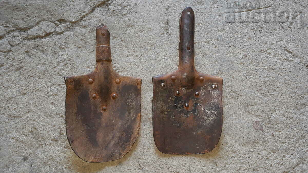 lot two antique shovels Kingdom of Bulgaria WW1 WWI