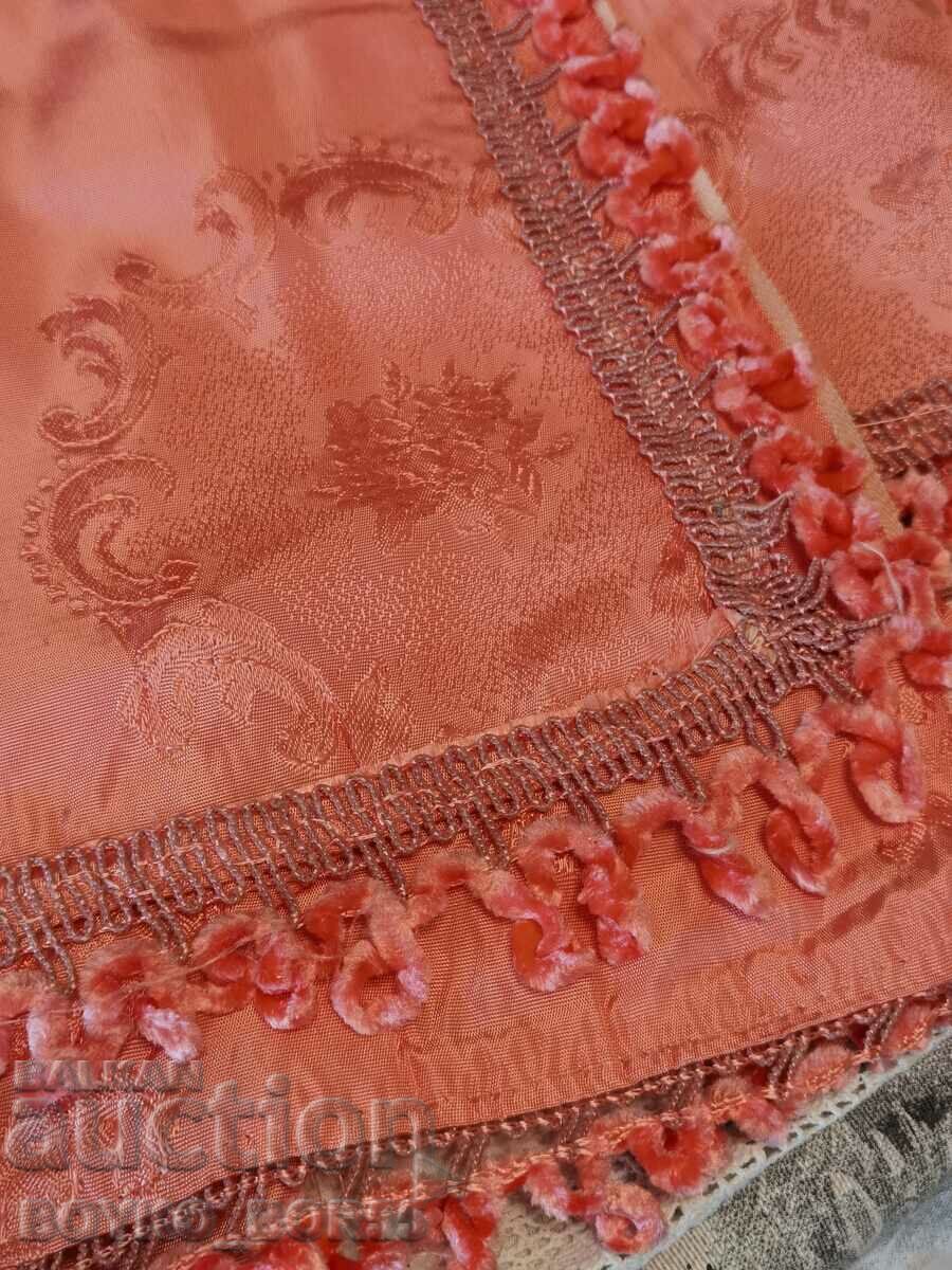 Delivery of Gorgeous Pink New Soc Bed Table Cover