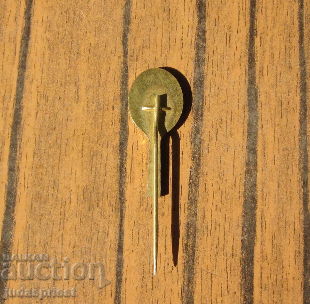 Delivery of 1980 Davis Cup tennis court badge sports badge Delivery of 1980 Davis Cup tennis court badge sports badge